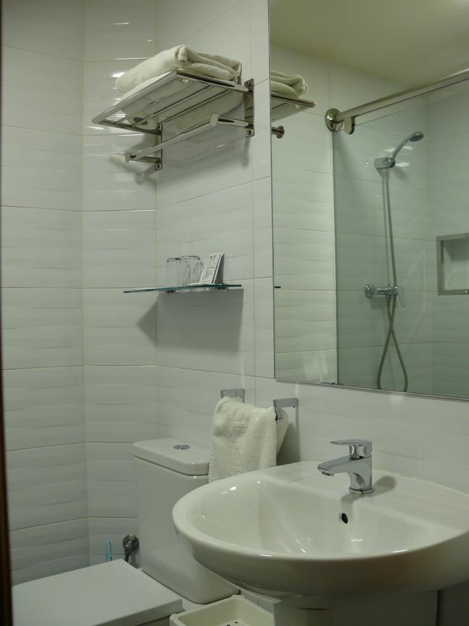 Hostal La Hispanidad Málaga Eksteriør bilde